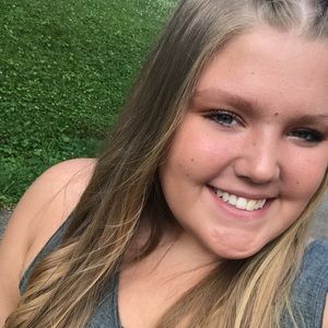 Meet your Posher, Olivia